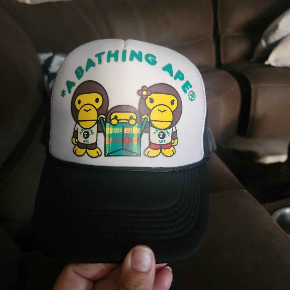Bathing Ape baby milo and family trucker snapback hat